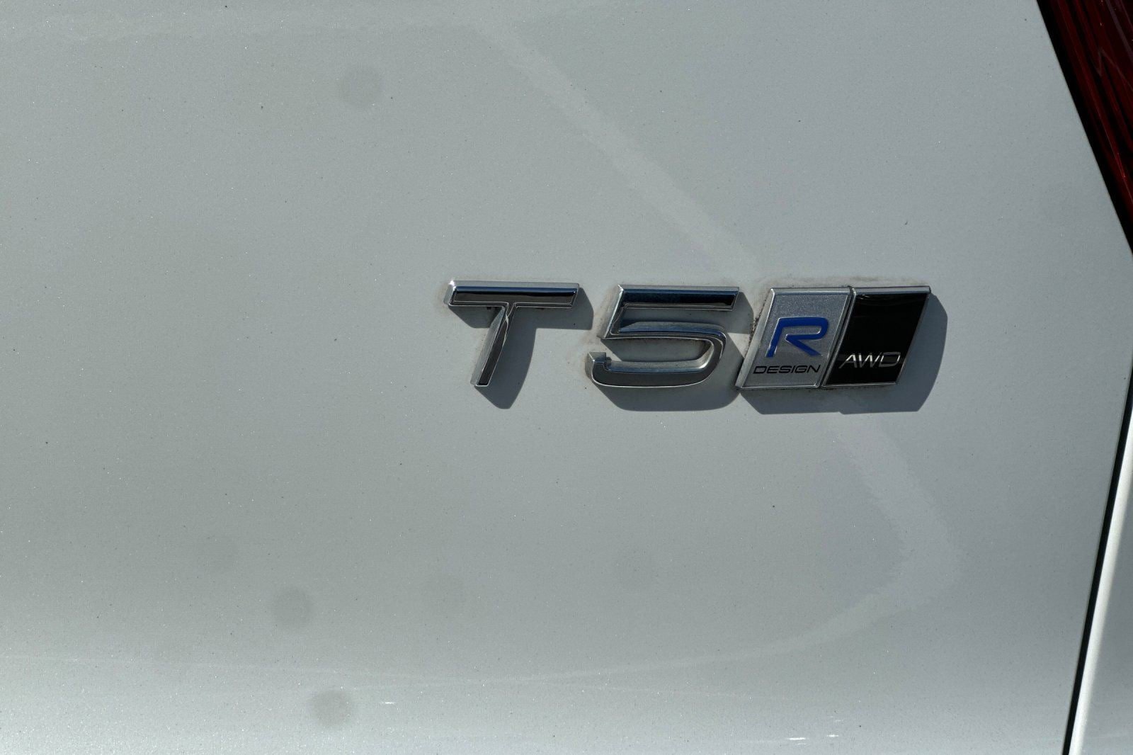 Used 2019 Volvo XC40 T5 R-Design AWD/4WD image 30