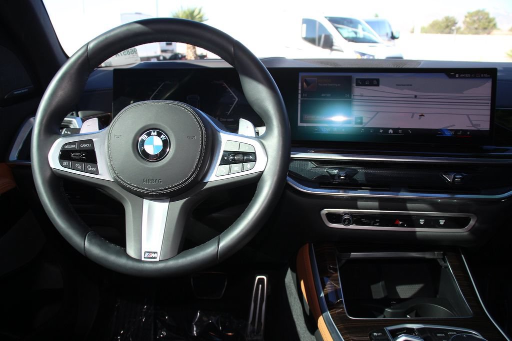 Used 2026 BMW X5 xDrive40i w/ M Sport Package AWD/4WD image 17