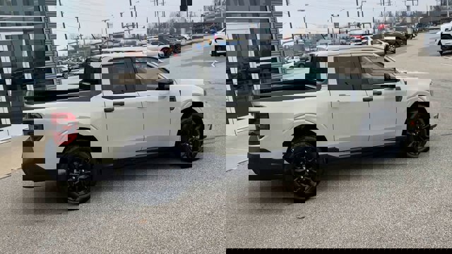 Certified 2024 Ford Maverick XLT w/ XLT Luxury Package FWD image 2