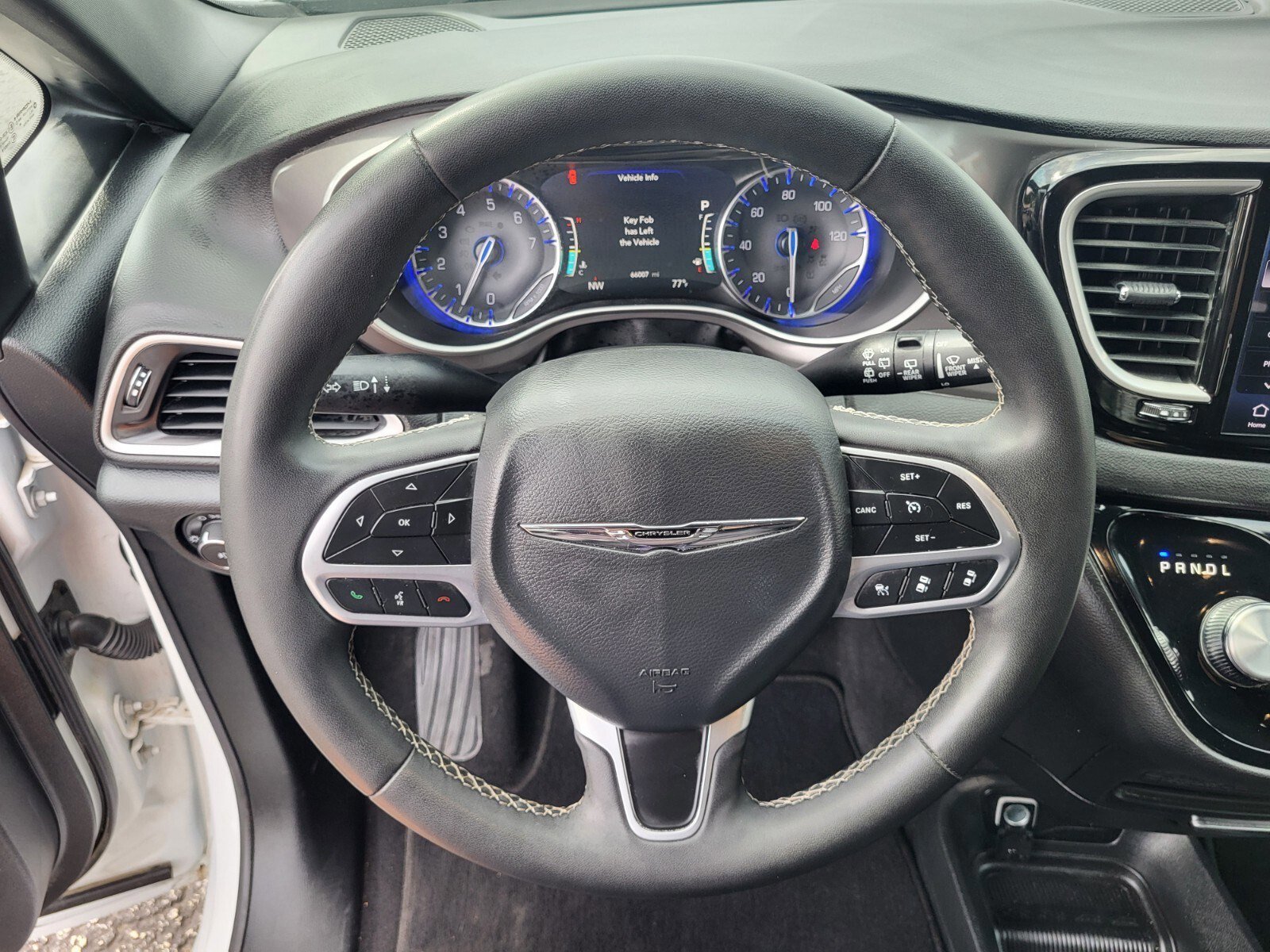 Used 2025 Chrysler Pacifica Select image 26