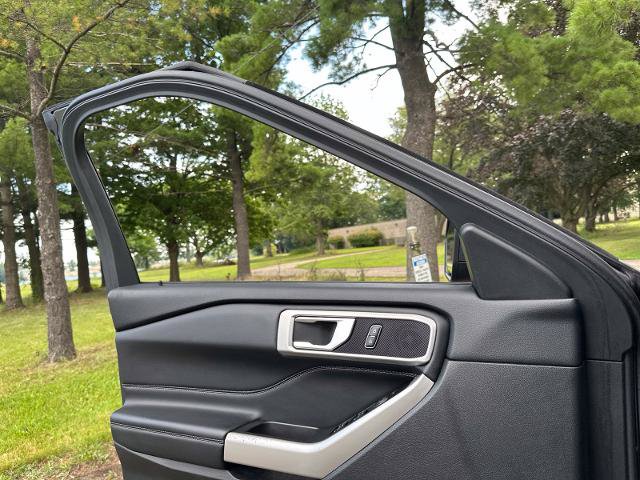 Certified 2023 Ford Explorer XLT AWD/4WD image 23
