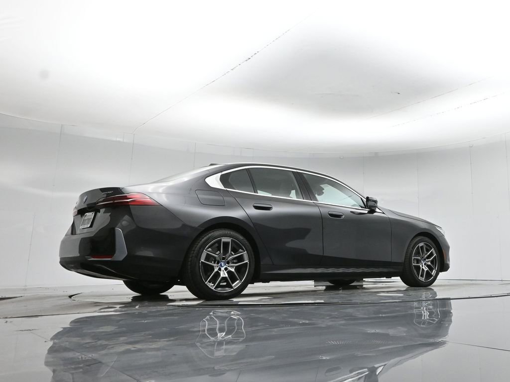 Used 2024 BMW i5 eDrive40i image 53