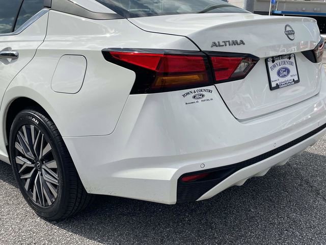 Used 2025 Nissan Altima 2.5 SV image 11