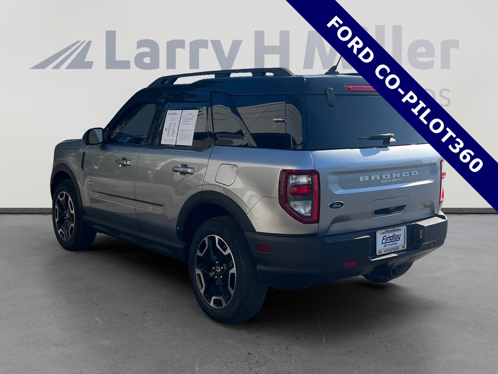 Certified 2023 Ford Bronco Sport Outer Banks w/ Tech Package AWD/4WD image 3