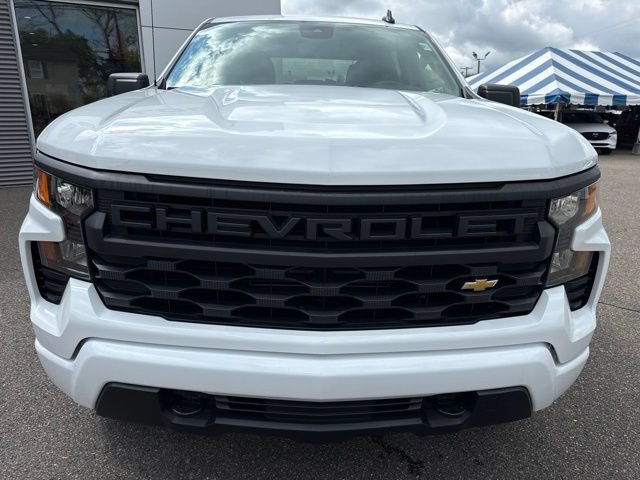 Used 2023 Chevrolet Silverado 1500 Custom AWD/4WD image 3