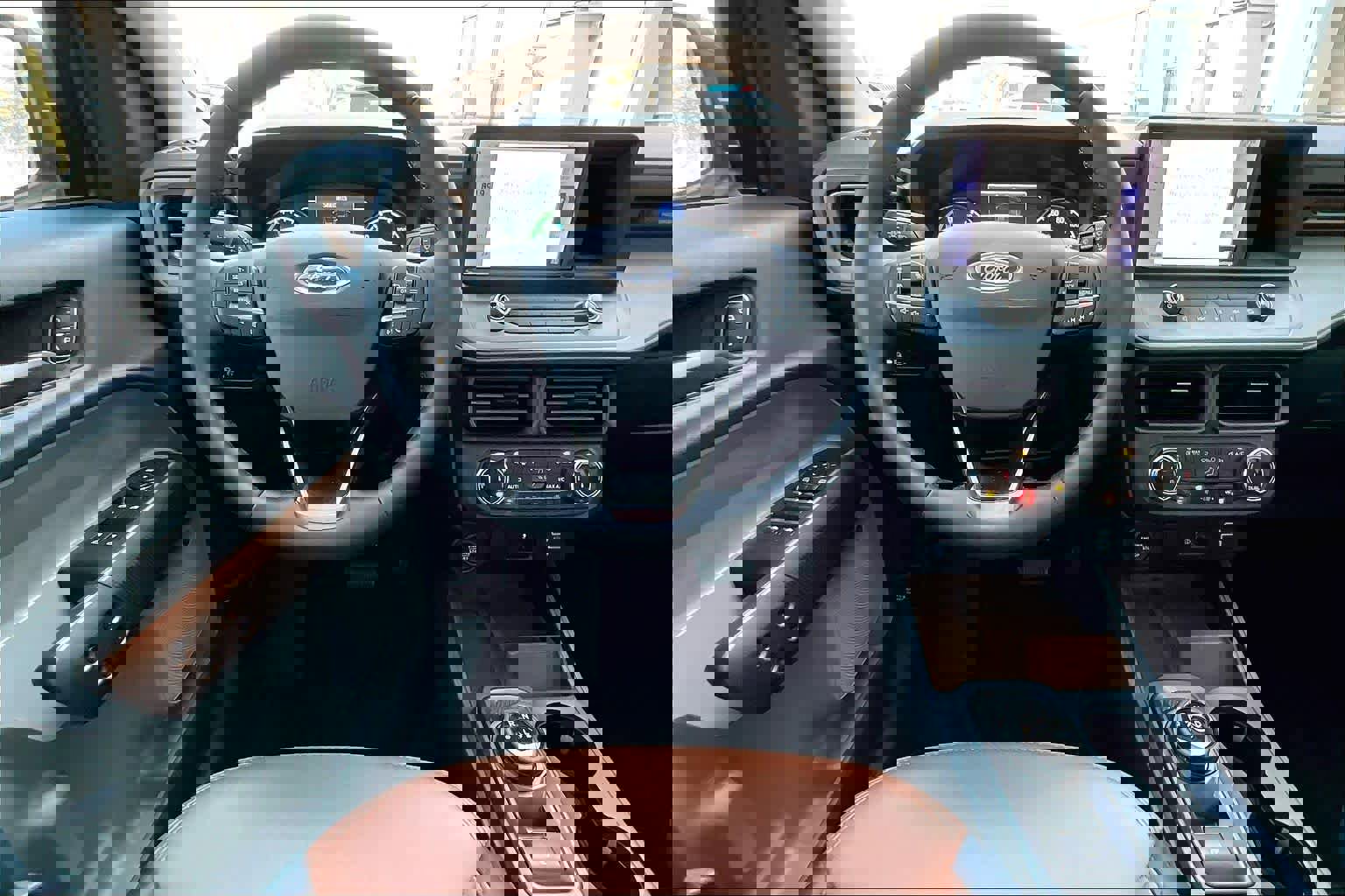 Certified 2024 Ford Maverick Lariat image 8