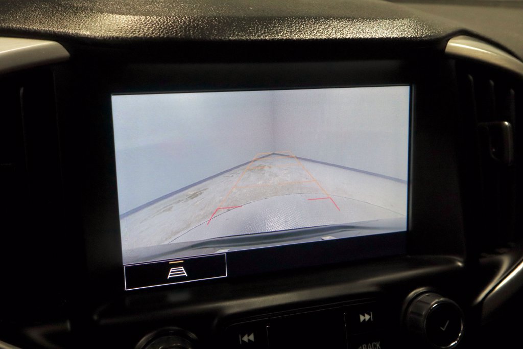 Used 2023 GMC Terrain SLT FWD image 2
