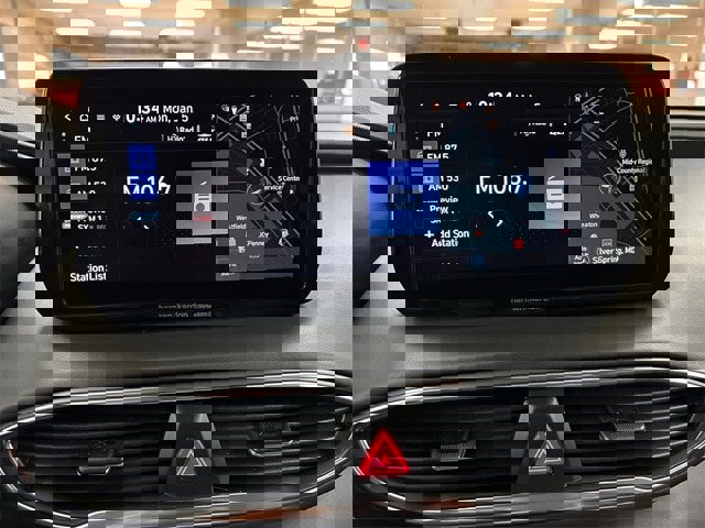 Used 2023 Hyundai Santa Fe Limited image 8