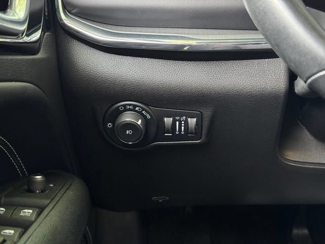 Used 2022 Jeep Compass High Altitude AWD/4WD image 33