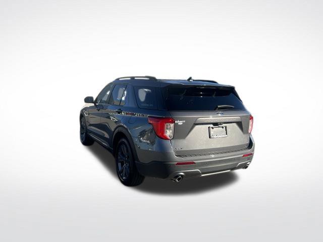 Certified 2023 Ford Explorer XLT w/ Equipment Group 202A RWD image 7