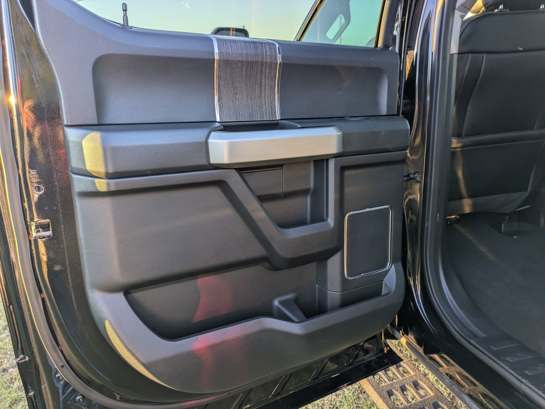 Certified 2020 Ford F250 Lariat w/ Tremor Off-Road Package image 27