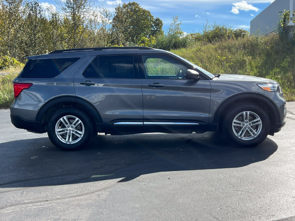 Certified 2023 Ford Explorer XLT w/ Equipment Group 202A AWD/4WD image 44