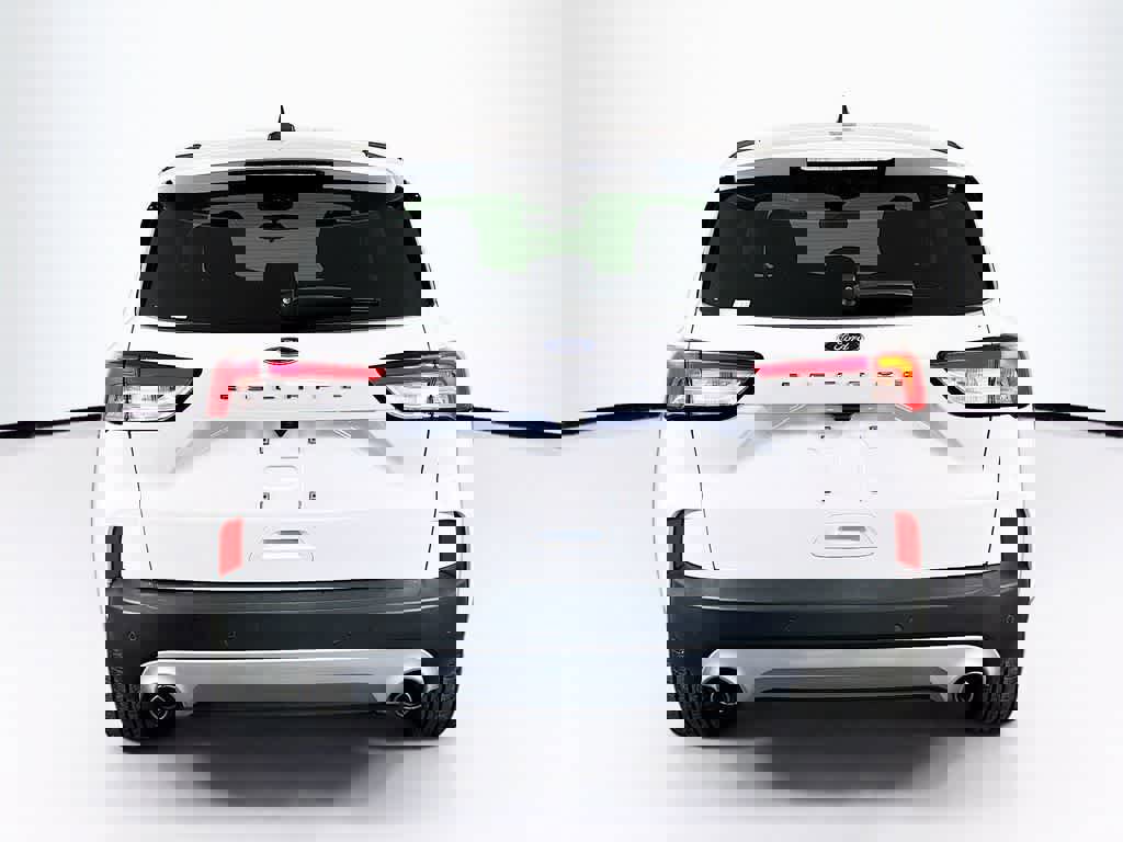 Certified 2022 Ford Escape SE w/ Cold Weather Package image 4