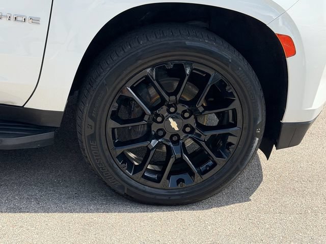 Used 2022 Chevrolet Tahoe LT w/ Luxury Package RWD image 9