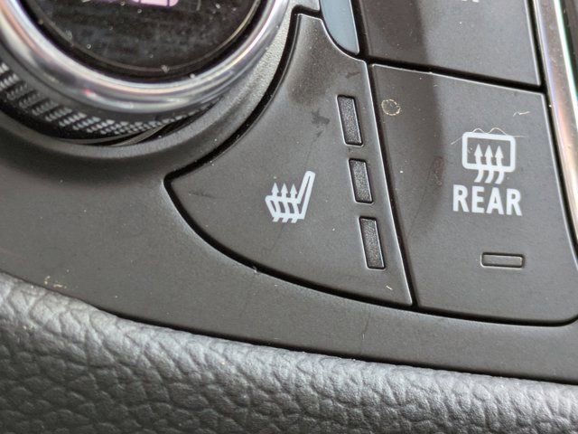 Used 2023 Chevrolet Equinox LT image 28