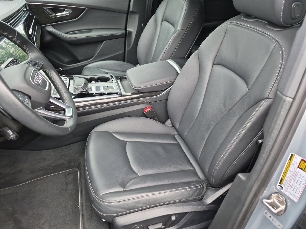 Used 2025 Audi Q7 3.0T Premium Plus AWD/4WD image 18
