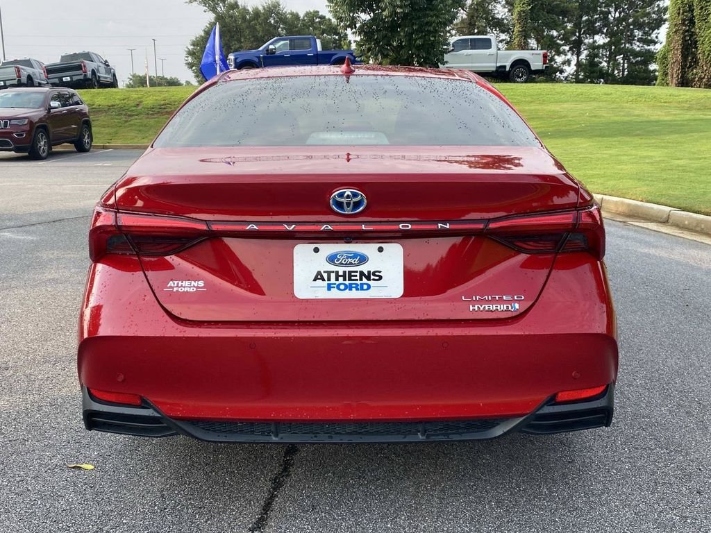 Used 2021 Toyota Avalon Limited w/ Advanced Safety Package FWD image 4