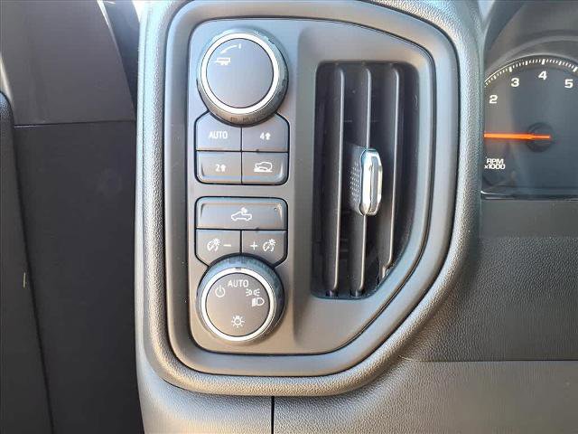 Used 2020 Chevrolet Silverado 1500 Custom w/ Custom Value Package image 19