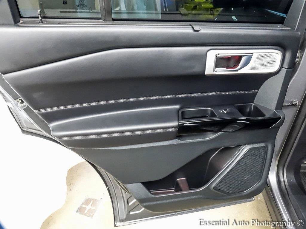 Certified 2022 Ford Explorer Platinum w/ Equipment Group 601A image 24