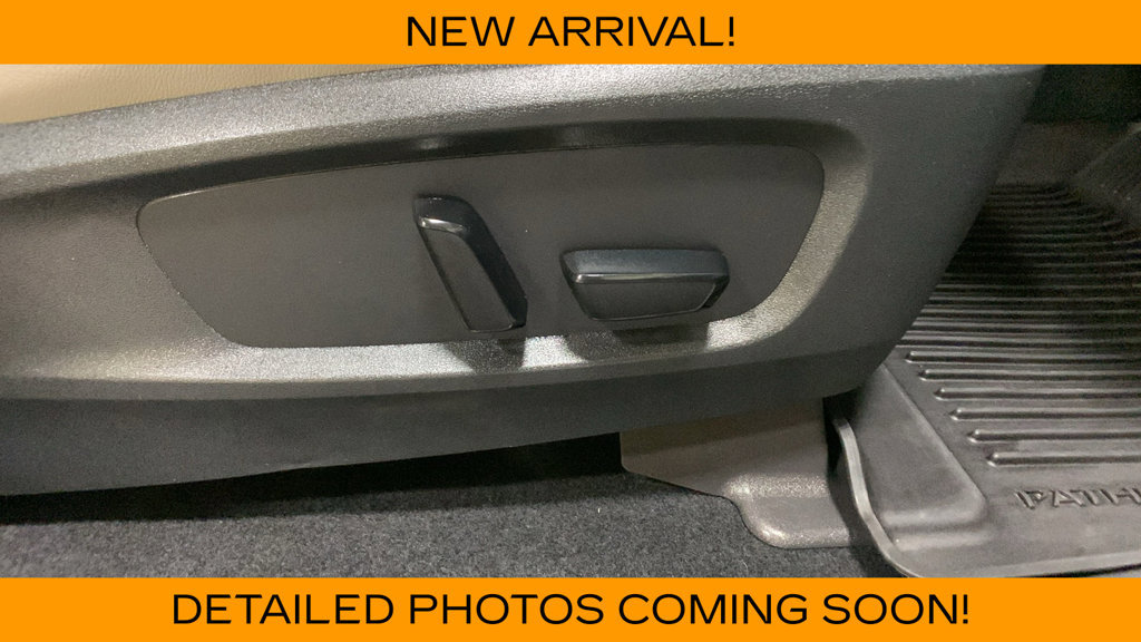 Used 2022 Nissan Pathfinder SL w/ SL Black Package AWD/4WD image 12
