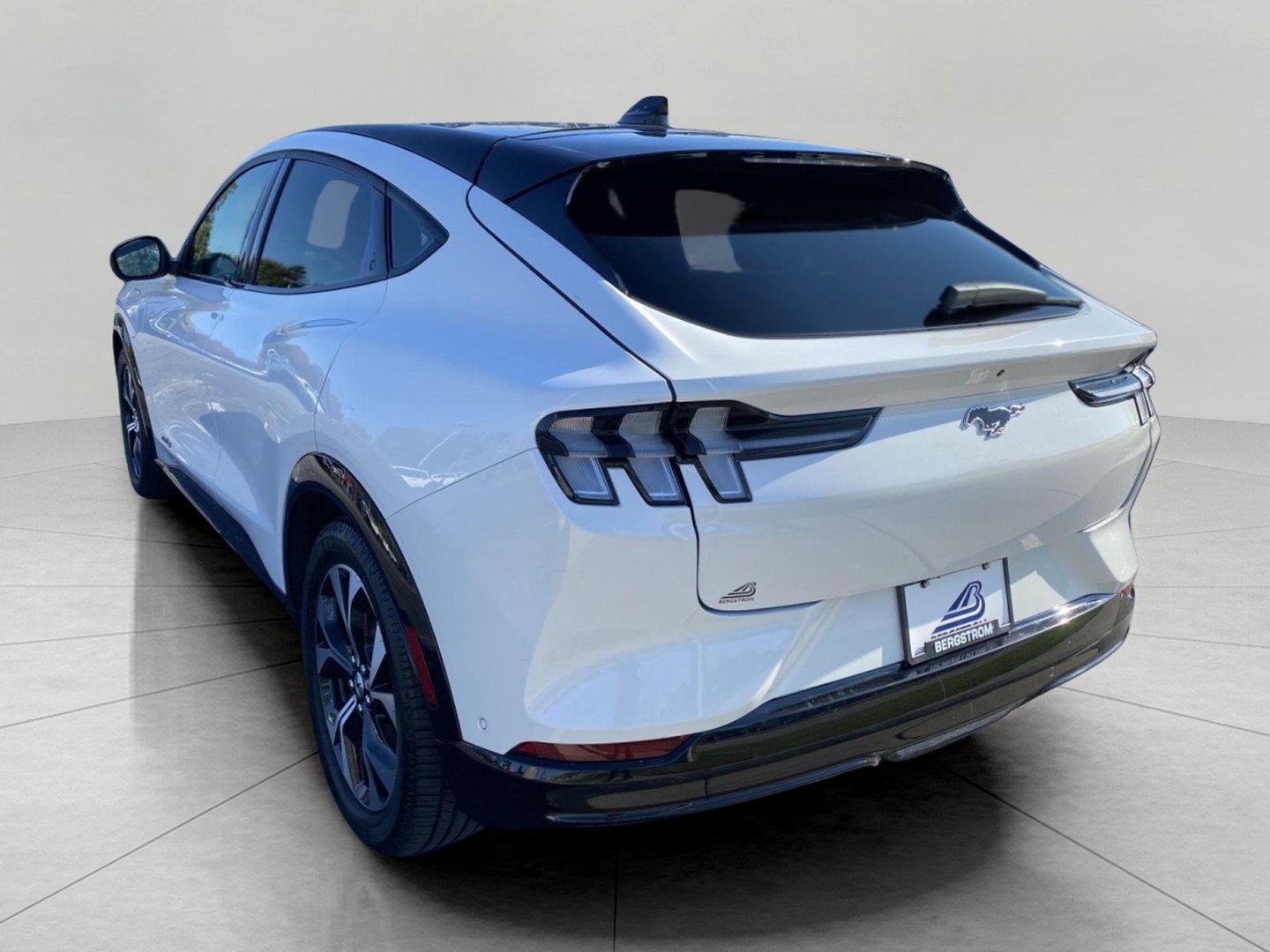 Certified 2021 Ford Mustang Mach-E Premium AWD/4WD image 10