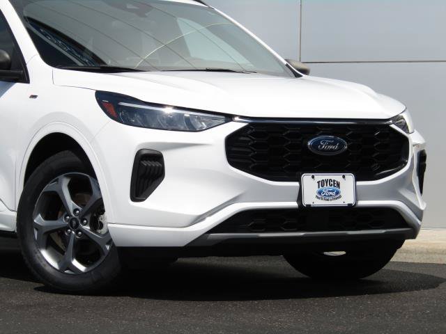 Certified 2023 Ford Escape ST-Line AWD/4WD image 4