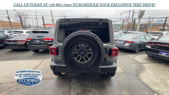 Used 2022 Jeep Wrangler Unlimited Rubicon w/ Xtreme Recon 35" Tire Package AWD/4WD image 5