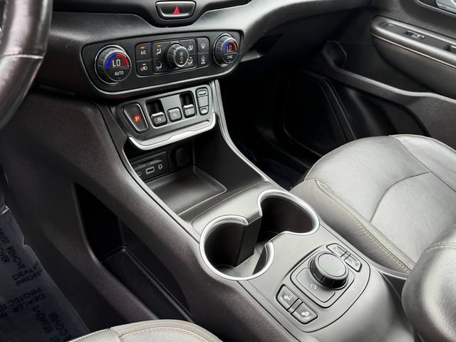Used 2019 GMC Terrain SLT w/ Preferred Package AWD/4WD image 27