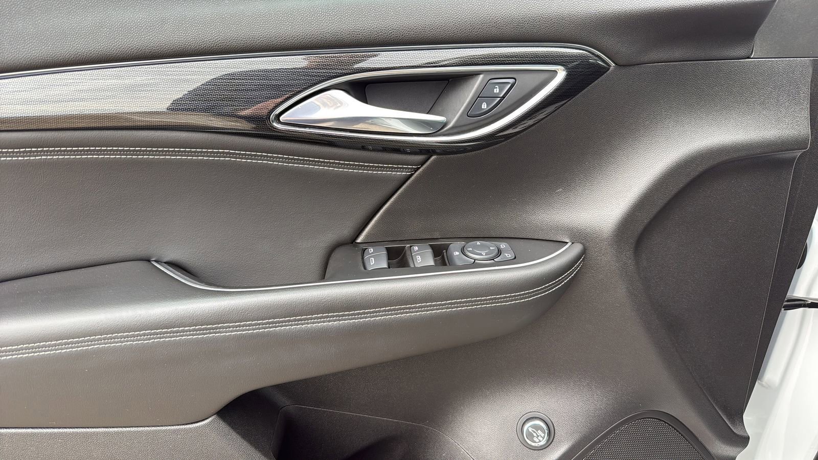 Used 2023 Buick Envision Preferred FWD image 11