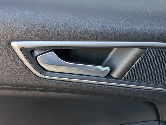 Certified 2022 Ford Edge ST-Line image 28