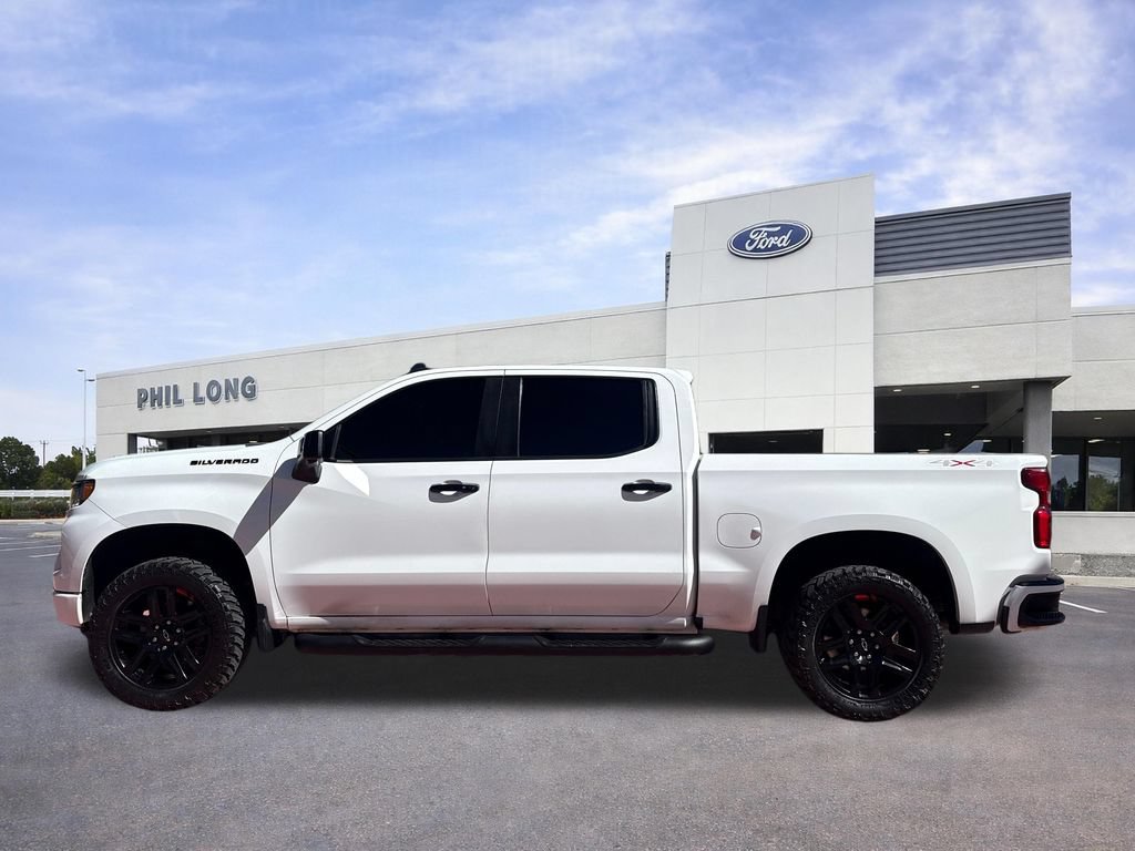 Used 2023 Chevrolet Silverado 1500 RST w/ Redline Edition AWD/4WD image 4
