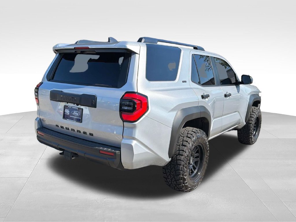Used 2025 Toyota 4Runner SR5 AWD/4WD image 3