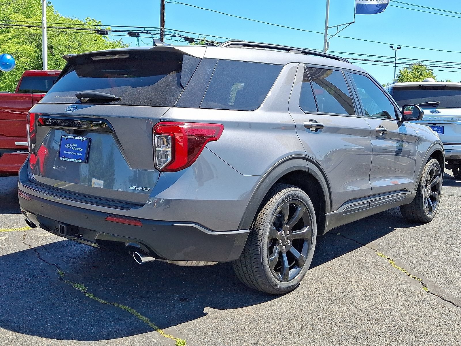 Certified 2022 Ford Explorer ST-Line w/ Class IV Trailer Tow Package AWD/4WD image 6