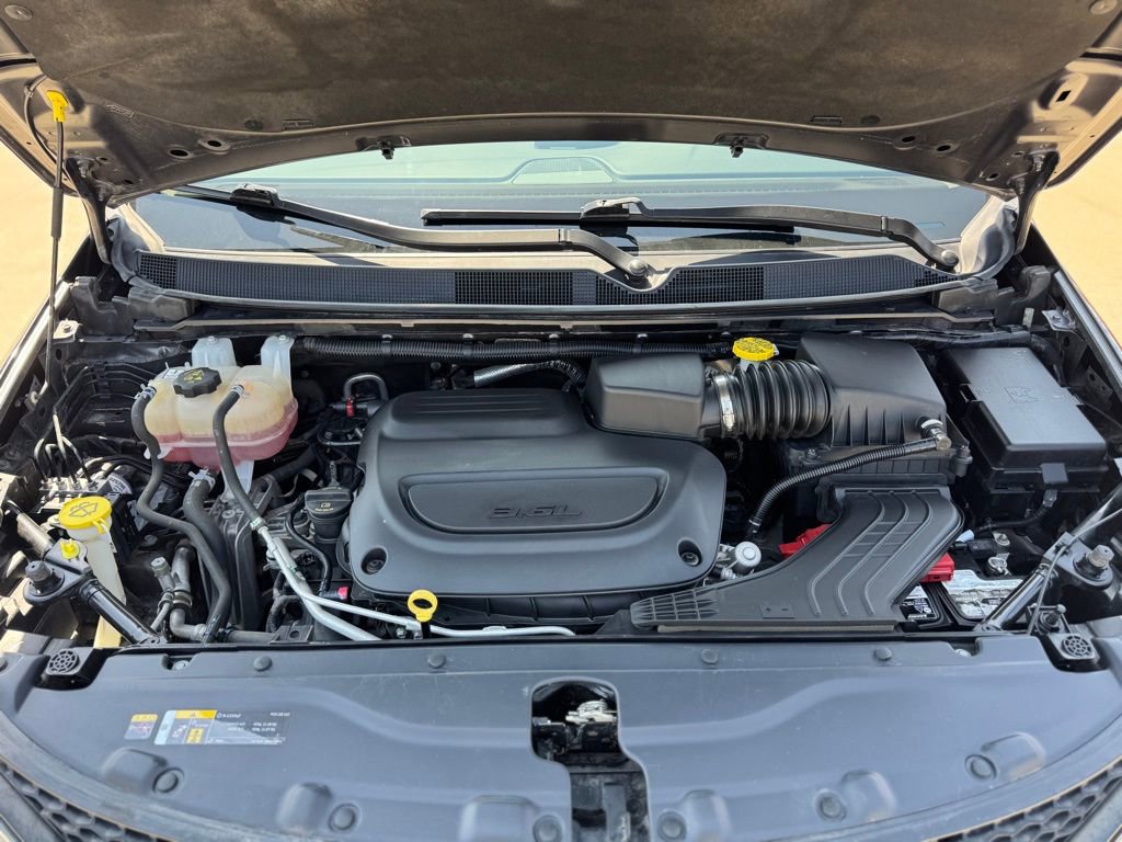 Used 2023 Chrysler Voyager LX FWD image 46