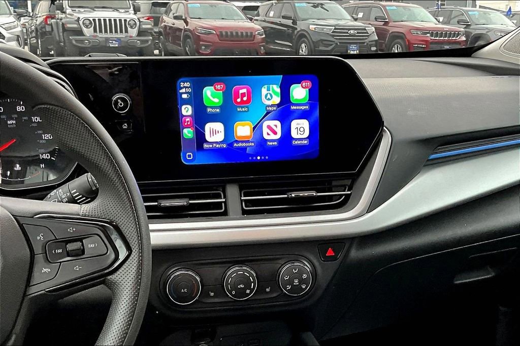 Used 2024 Chevrolet Trax LS w/ LS Convenience Package image 6