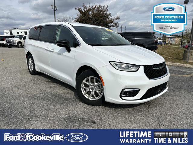 Used 2024 Chrysler Pacifica Touring-L image 1