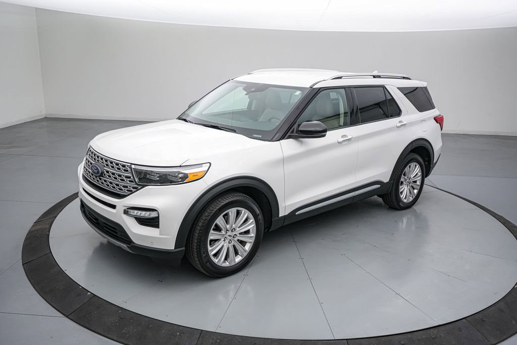 Certified 2023 Ford Explorer Limited w/ Equipment Group 301A AWD/4WD image 9