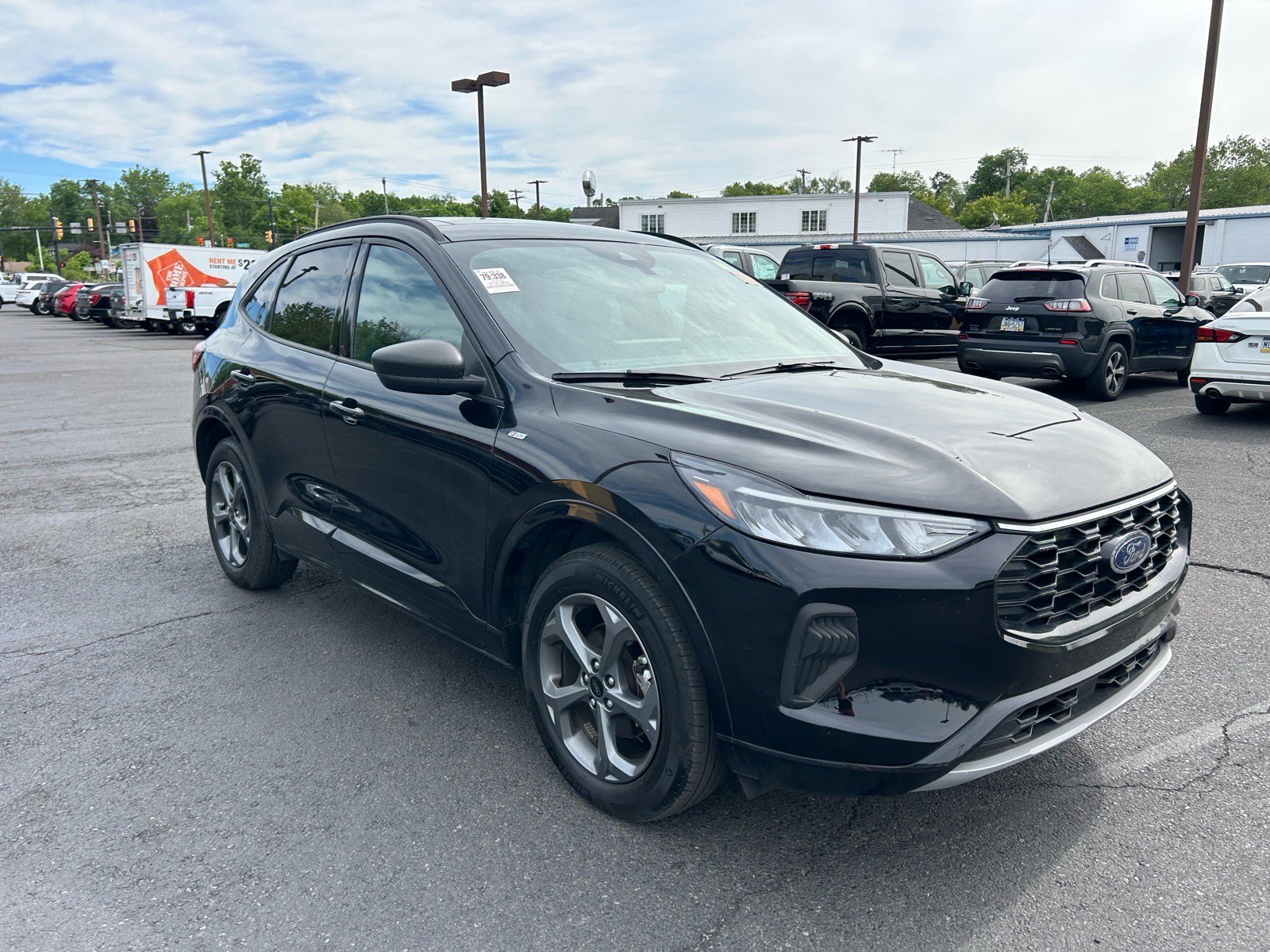 Certified 2024 Ford Escape ST-Line w/ Tech Pack #1 AWD/4WD image 3