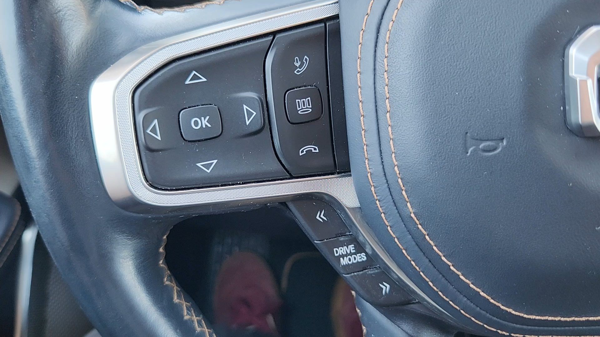 Used 2025 RAM 1500 Tungsten AWD/4WD image 12