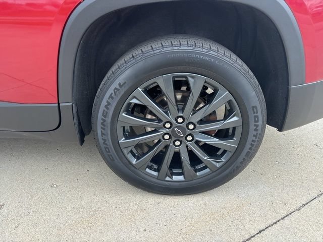 Used 2023 Chevrolet Traverse RS w/ LPO, Floor Liner Package AWD/4WD image 12