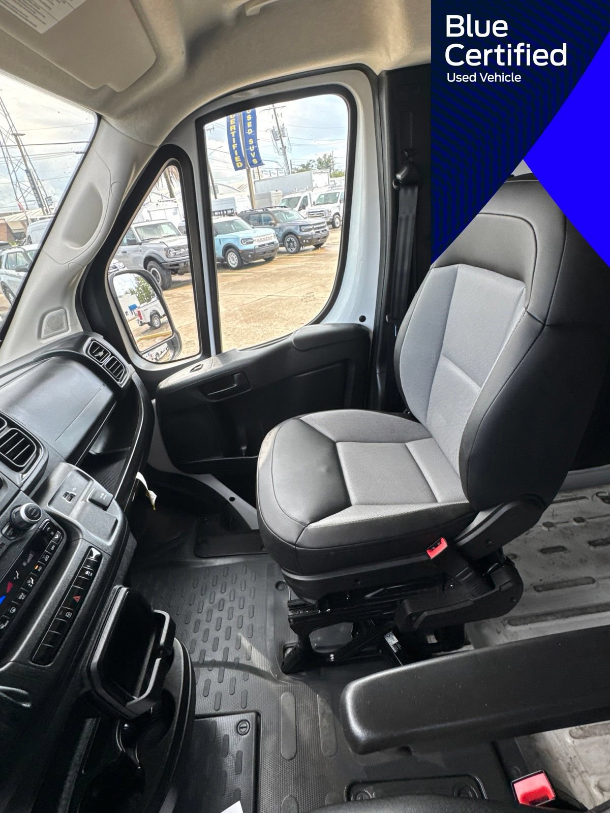Used 2026 RAM ProMaster 2500 w/ Convenience Group FWD image 17