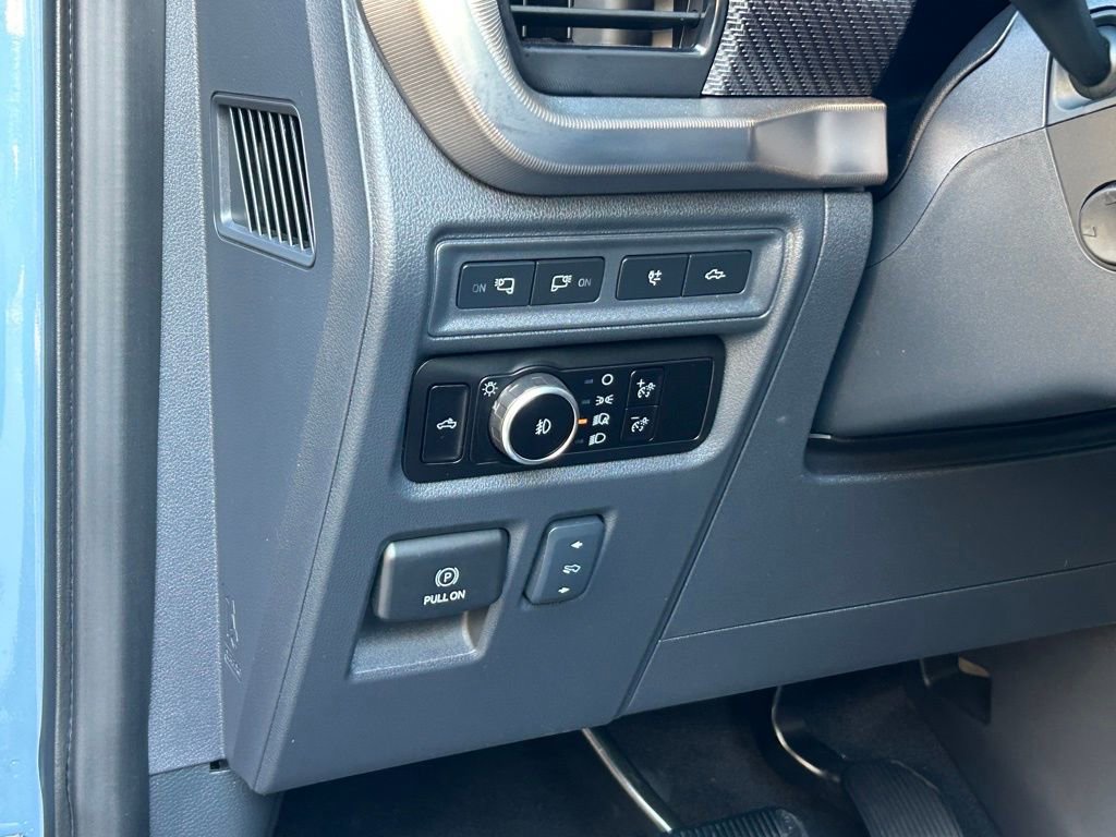 Certified 2023 Ford F150 Raptor w/ Raptor 37 Performance Package AWD/4WD image 41