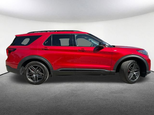 Certified 2025 Ford Explorer ST-Line w/ Premium Package AWD/4WD image 16
