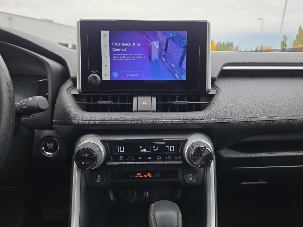 Used 2025 Toyota RAV4 XLE AWD/4WD image 26