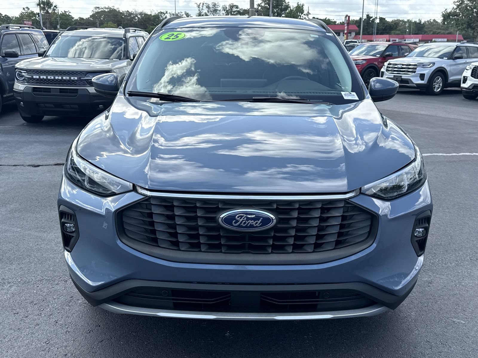 Certified 2025 Ford Escape Platinum FWD image 9
