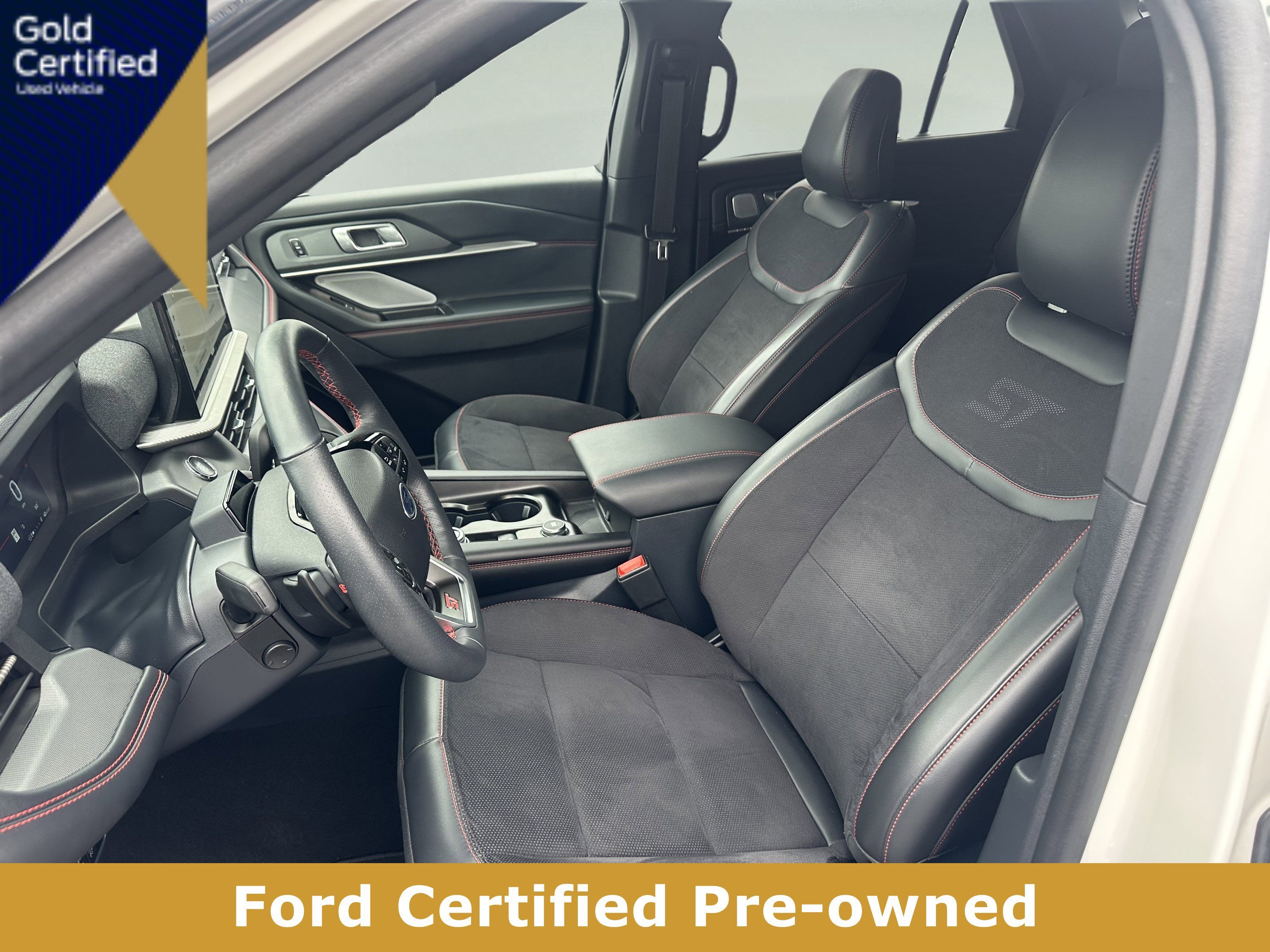 Certified 2025 Ford Explorer ST AWD/4WD image 9