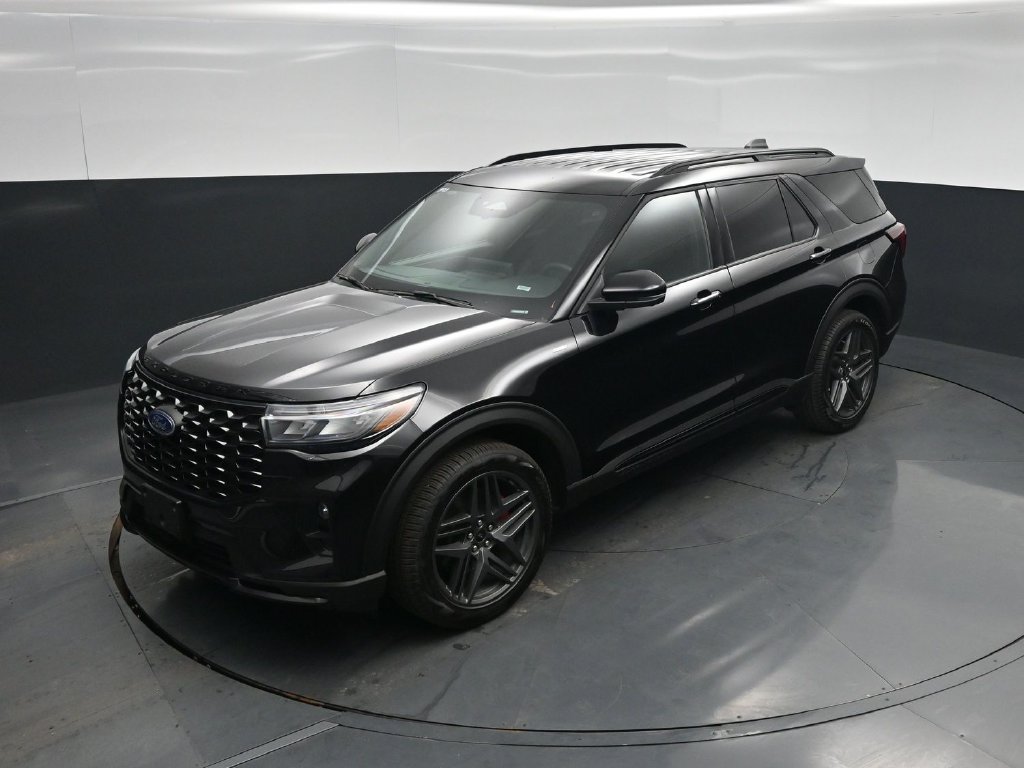 Certified 2026 Ford Explorer ST-Line w/ ST-Line Street Pack AWD/4WD image 35