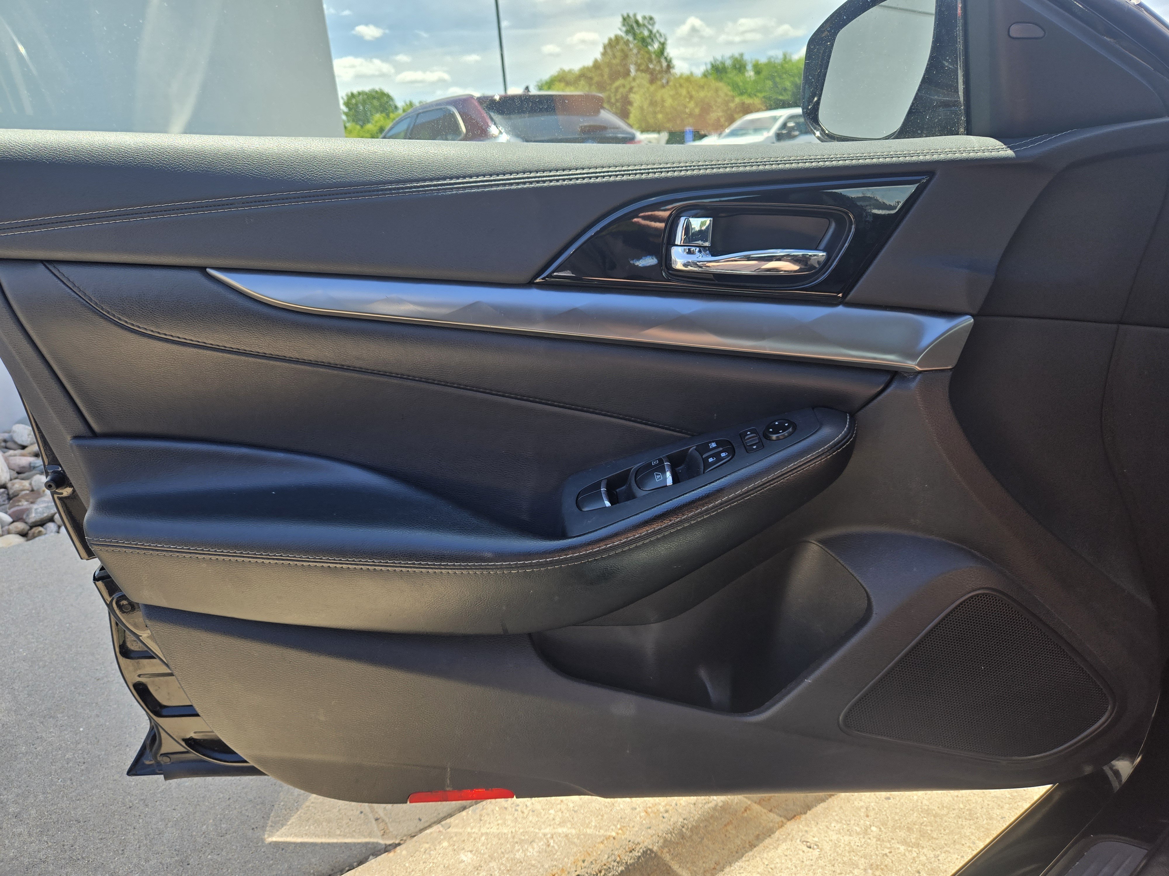 Used 2021 Nissan Maxima 3.5 SV w/ Floor Mat Group FWD image 21