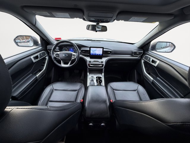 Certified 2020 Ford Explorer XLT w/ Equipment Group 202A image 15