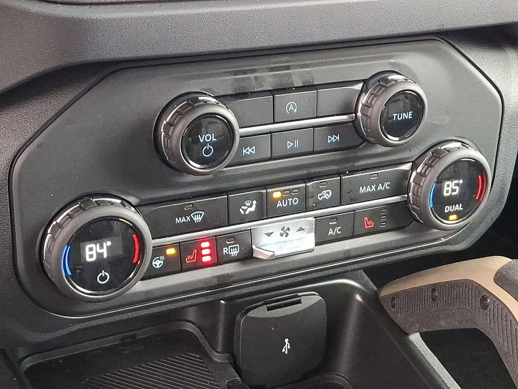 Certified 2025 Ford Bronco Badlands AWD/4WD image 16